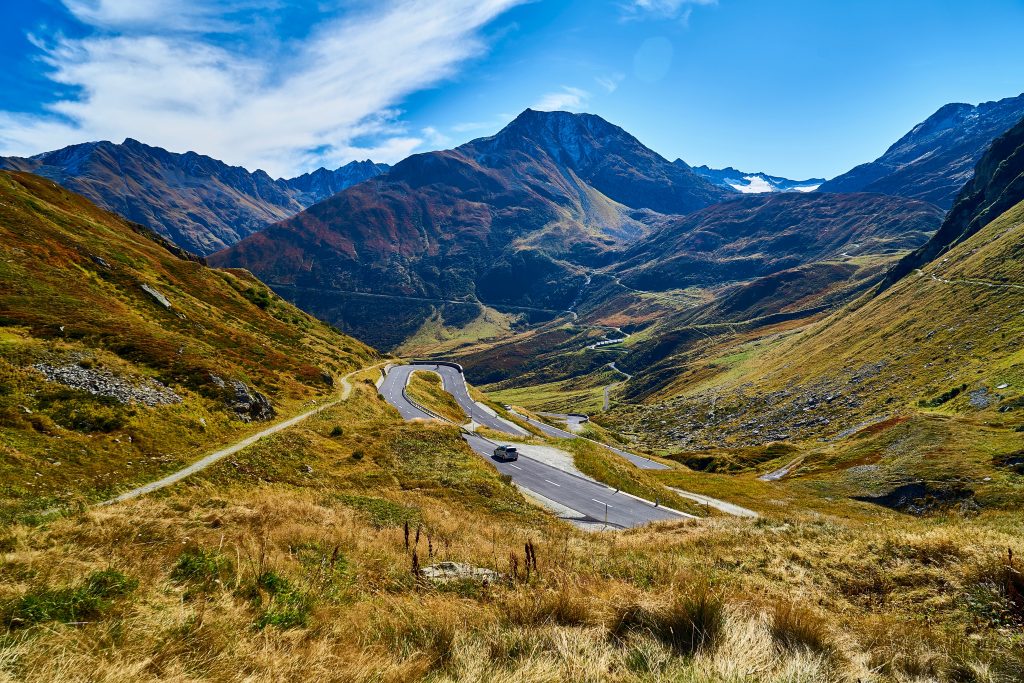 Piz Máler und Piz Cavradi mit Via Alpsu zum Oberalppass