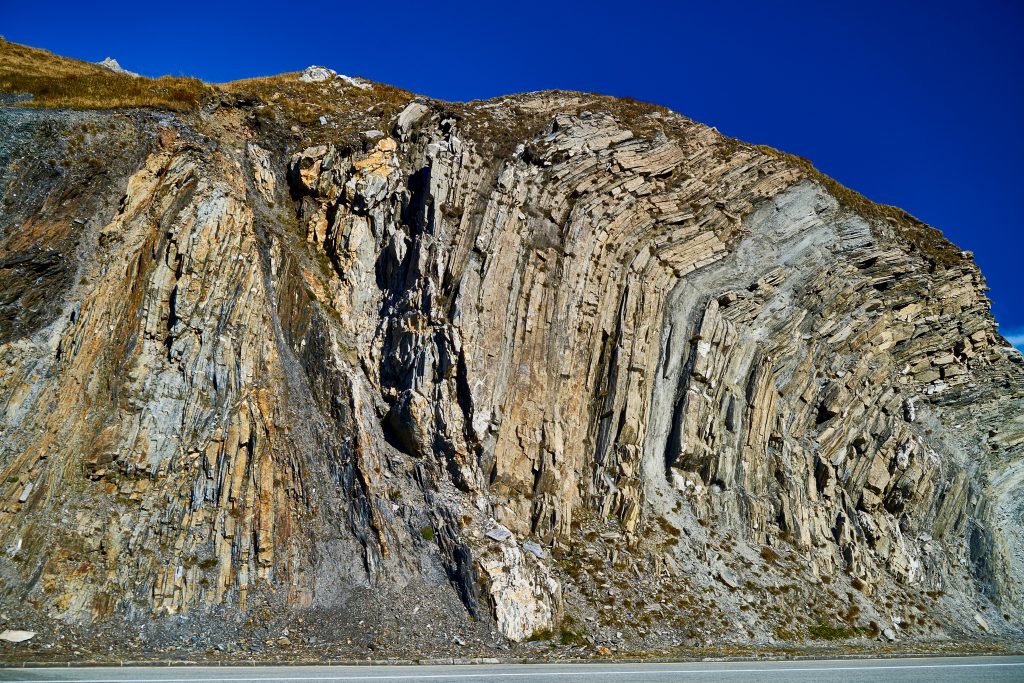 Gestein an der Furka-Passhöhe